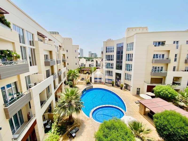 10 Superb Bright 1 Bed |Large Balcony | Pool Views