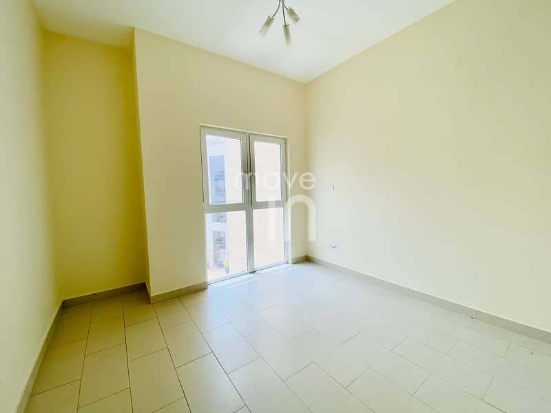 14 Superb Bright 1 Bed |Large Balcony | Pool Views