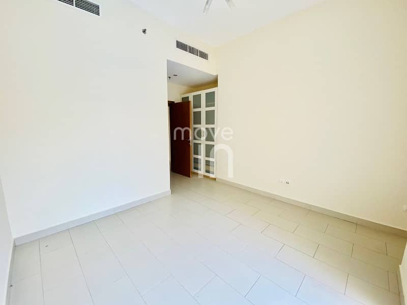 15 Superb Bright 1 Bed |Large Balcony | Pool Views