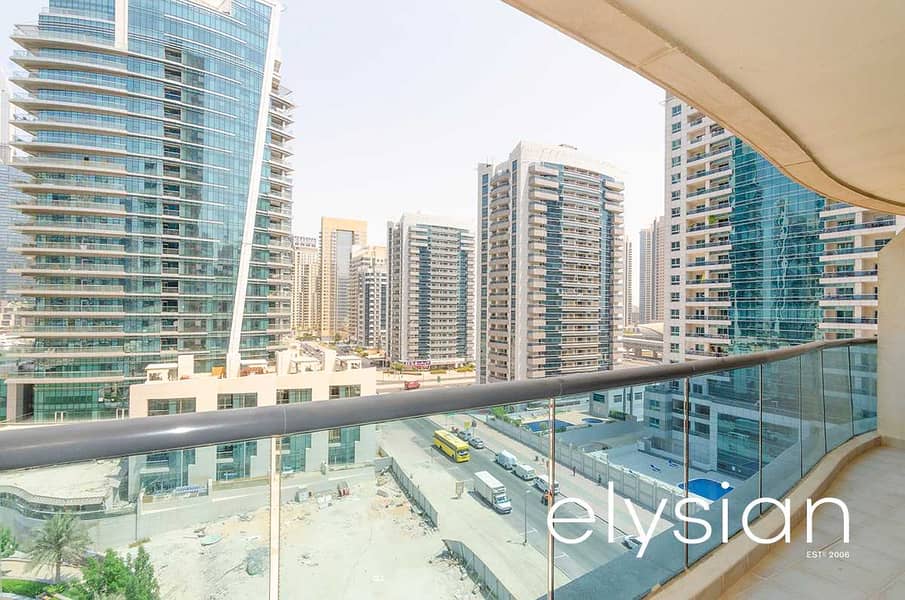 9 Marina View | Great Location | Spacious 1 Bed