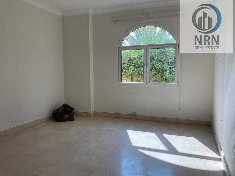 3 Semi Detached Spacious Villa With Private Garden