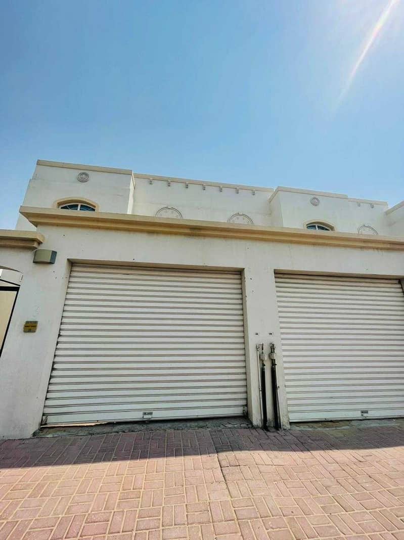Double Story 2 Garage Parking Seperate Entrance  Four Bedroom Villa With Store +Mad Room