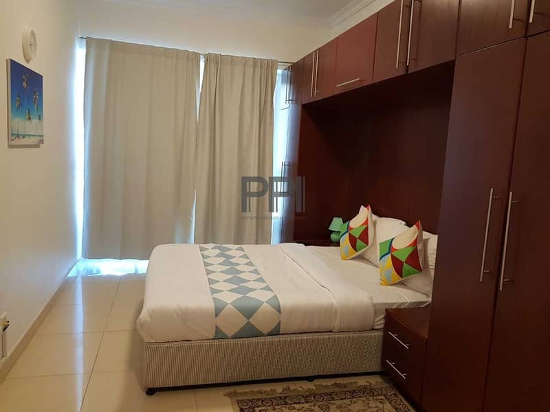 Furnished with Balcony| 35k for 4 cheques|Park and Sheikh zayed road view