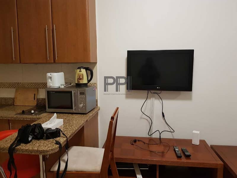 5 Furnished with Balcony| 35k for 4 cheques|Park and Sheikh zayed road view