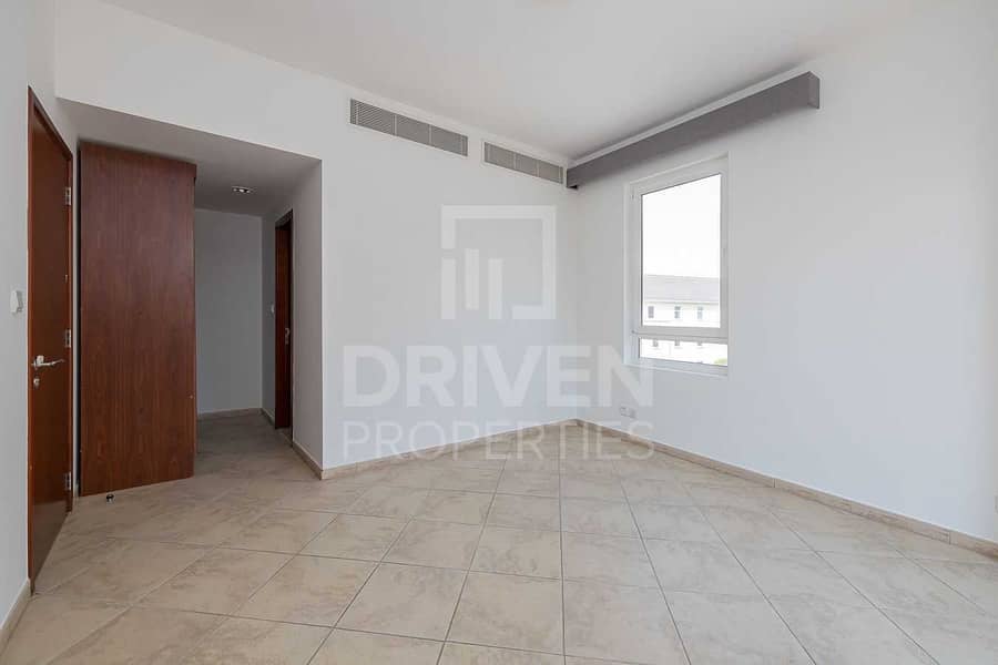9 Corner Apartment | Spacious and Well-kept