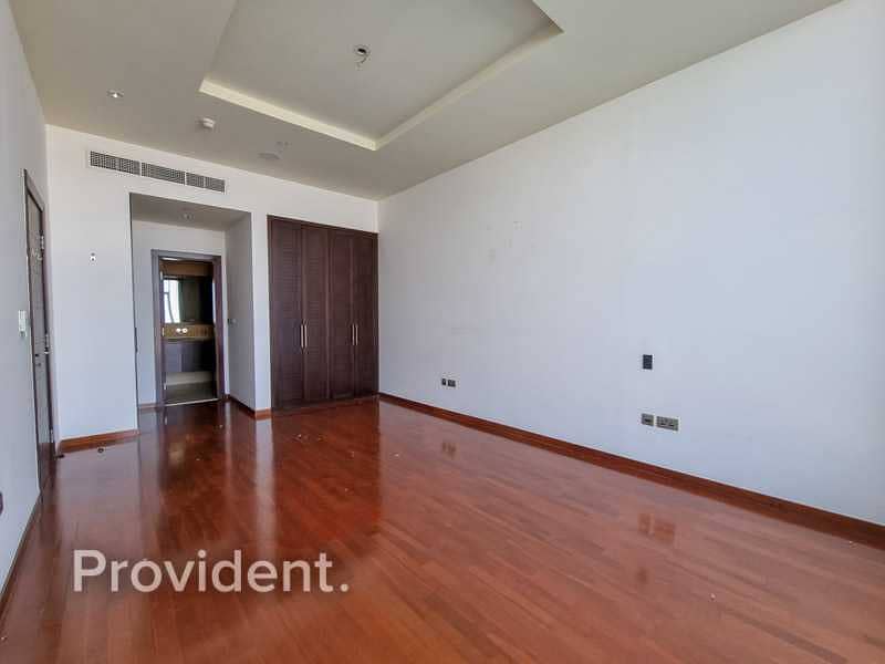 2 Sea View | Spacious and Bright | Vacant