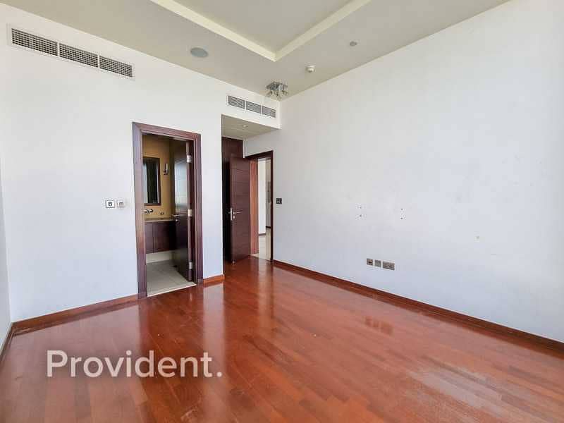 7 Sea View | Spacious and Bright | Vacant