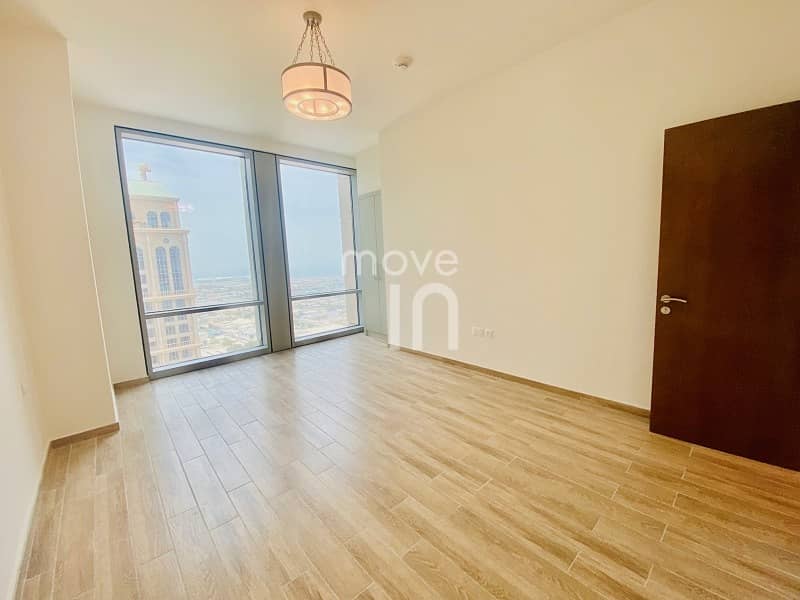 20 Fabulous Brand New - 3 Bed Apartment - High Floor