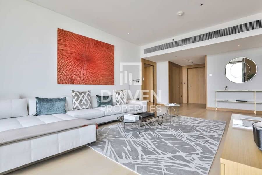 12 Luxurious Living and Fully Furnished Apt