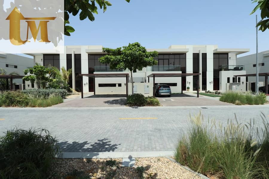 READY TO MOVE 3+MAID VILLA FOR SALE IN DAMAC HILLS 1