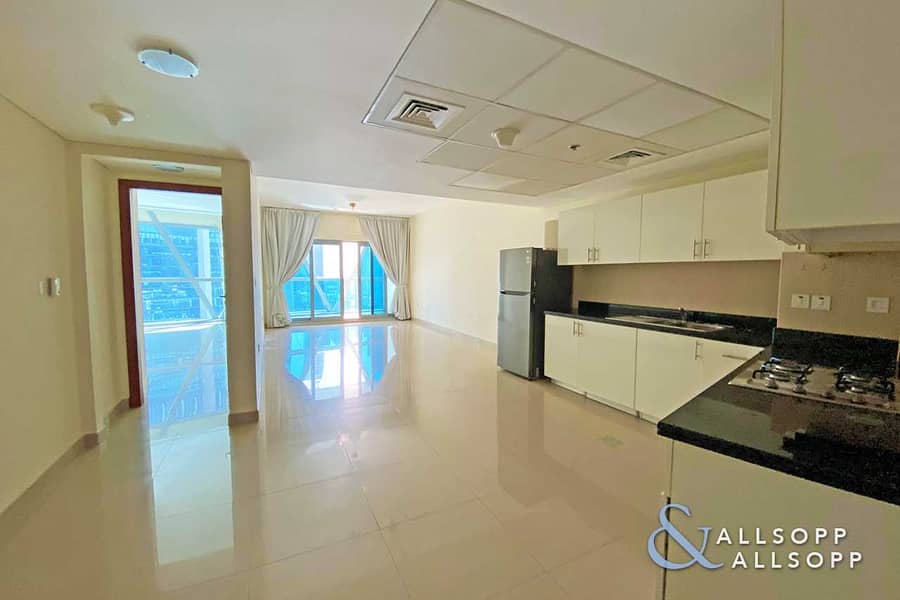 1 Bedroom |  DIFC & Sea Views  | Balcony