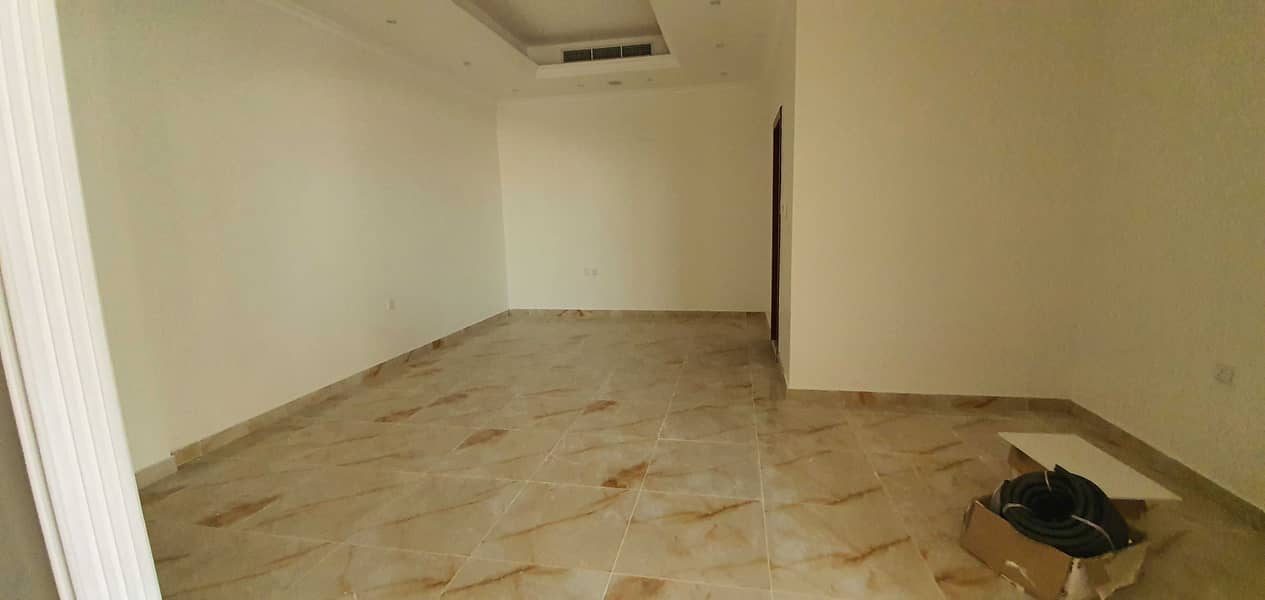 The most luxurious huge new 4bed/r+maids villa in al hoshi rent 100k in 3chqs