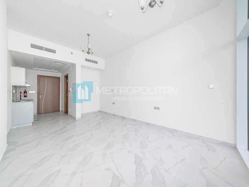 4 Canal and Burj View | Modern Unit | Large Balcony