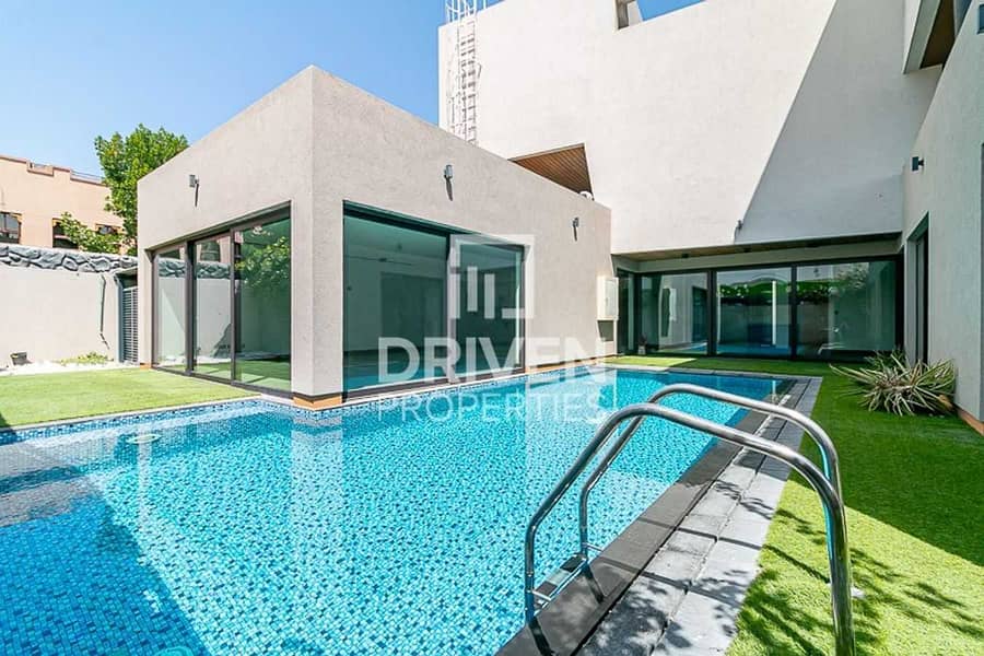 Contemporary | 3 bed Villa| with private pool