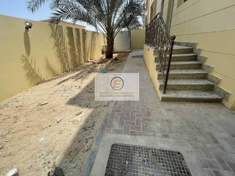 9 Luxurious Pvt entrance 6 BR villa with Pvt garden and back yard
