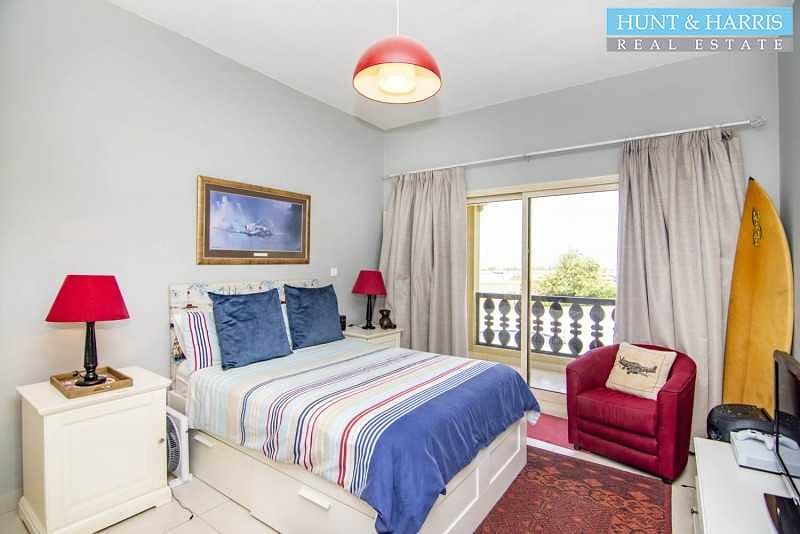 3 Large 3 Bedroom - Marina Apartment - Amazing Sea Views