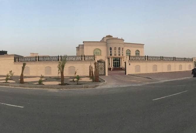 Huge luxurious villa for sale- AlShamkha