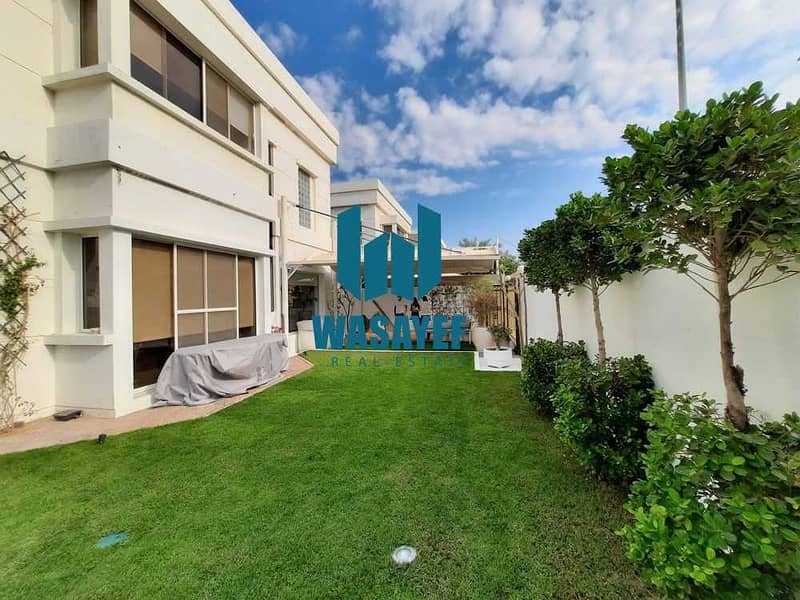 Jumeirah 3 | 5BR + Maids Room | Private Garden