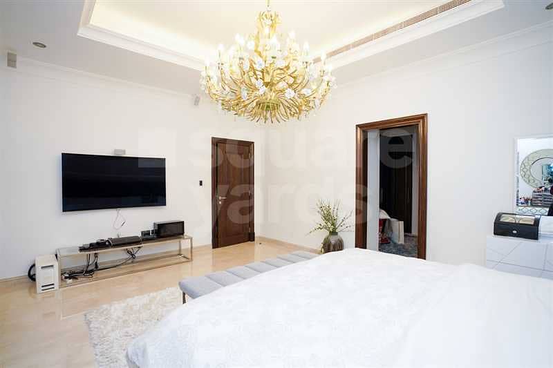 13 UPGRADED - TYPE 2 - LA AVENIDA  5 BED + MAIDS