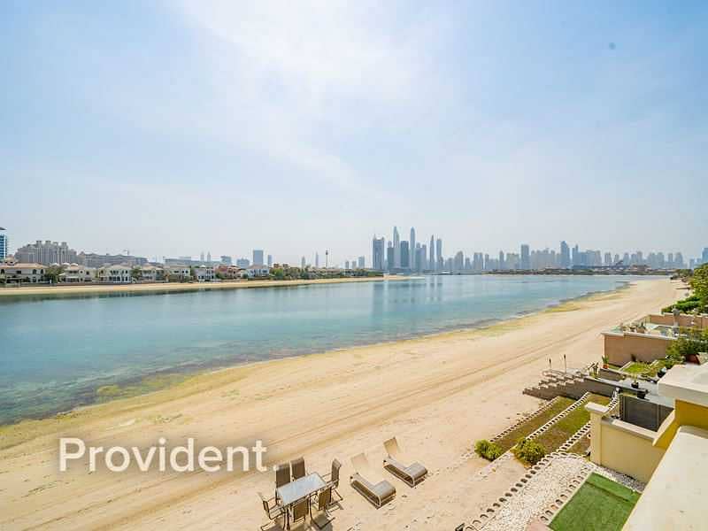 28 High Number | Vacant | Marina and Skyline View
