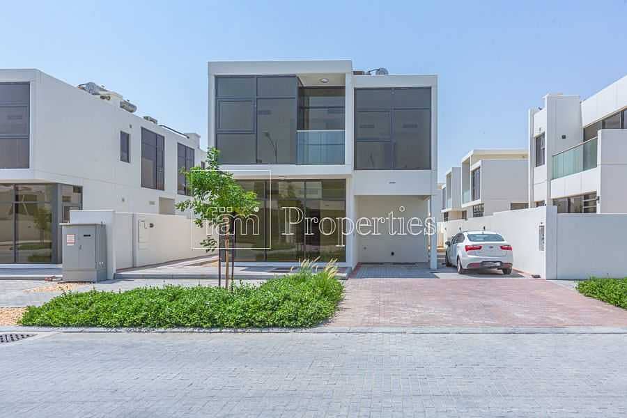 Exclusive | 6BR+M | Brand New | Park & Pool Facing