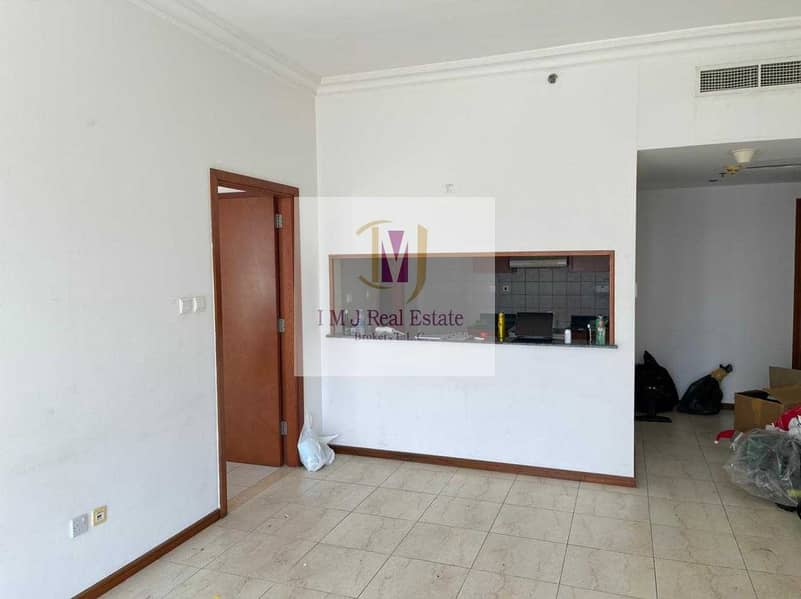 4 Unfurnished |1BR Apartment | Vacant