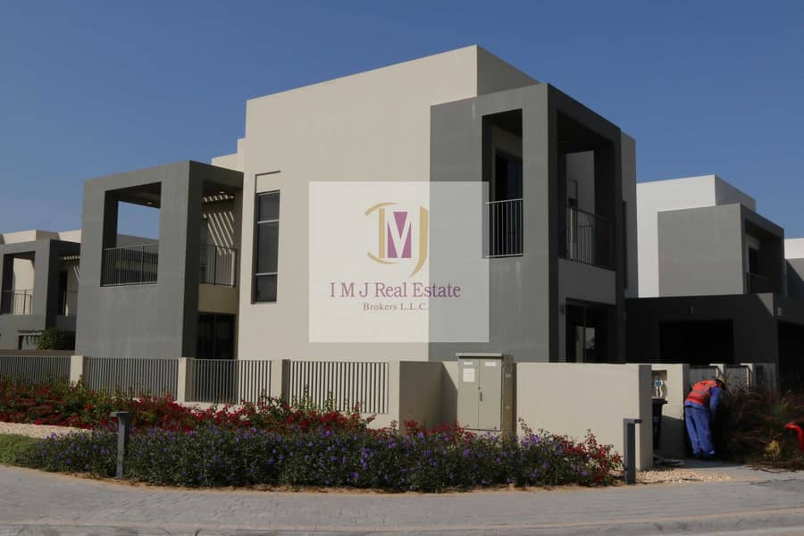 11 Single Row 4 Bedrooms in Sidra 2