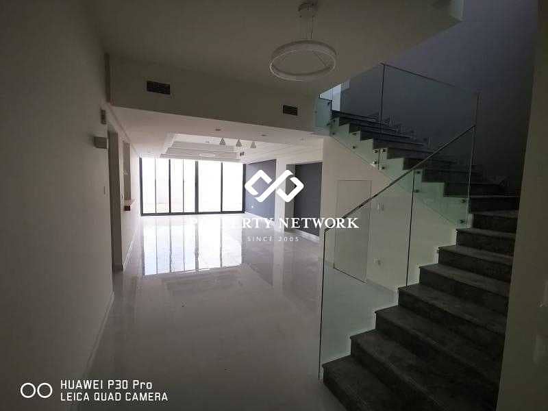 Nice Layout | 3 Bedroom Townhouse | Single Row Nice Layout | 3 Bedroom Townhouse | Single Row