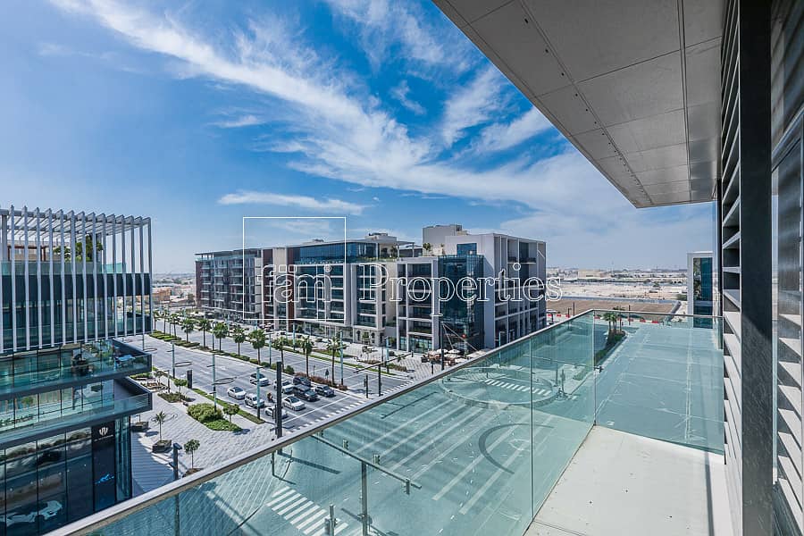 10 Magnificent| Duplex with Boulevard Views