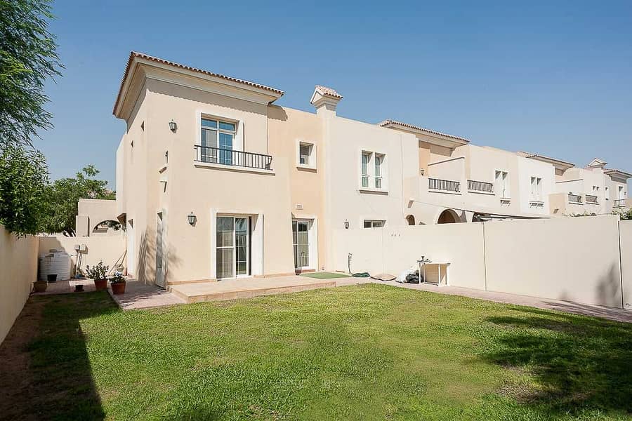 Single Row | Amazing Location | Corner Unit Single Row | Amazing Location | Corner Unit