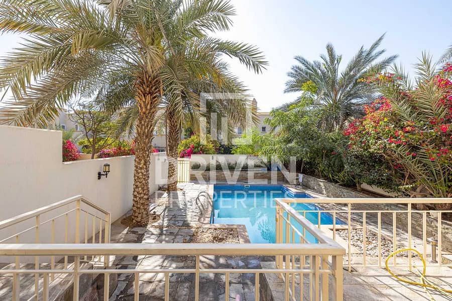 18 Back To back | Private pool | Prime Area