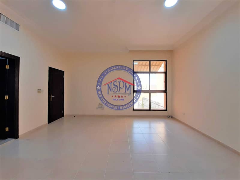 Spacious Studio | No Commission | Direct from the Owner Spacious Studio | No Commission | Direct from the Owner