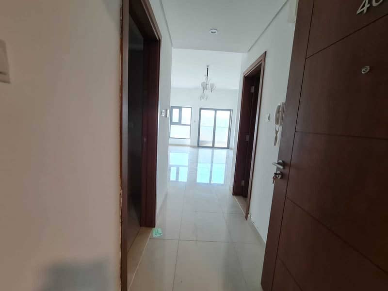 4 30days free Spacious 2bhk built-in wardrobe gym and swimming Bar B Q area