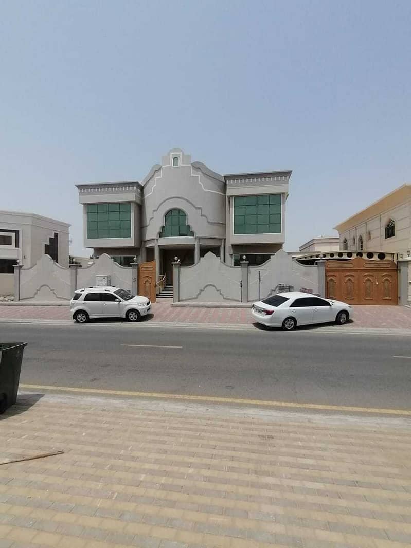 5 bed room villa for Rent, spacious and luxury near to all services in ajman
