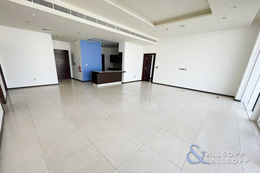 5 Sea View | Spacious and Bright | Vacant