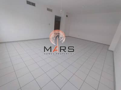 Large 3 Bedroom Flat on Sheikh Zayed Road near Business Ba Metro with Free Chiller and 2 free months