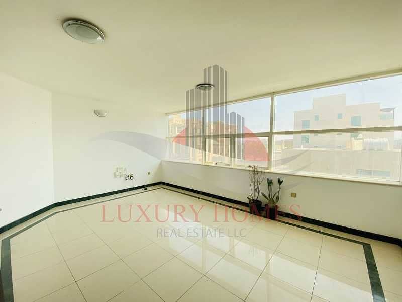 Bright reasonably priced with laundry room Bright reasonably priced with laundry room