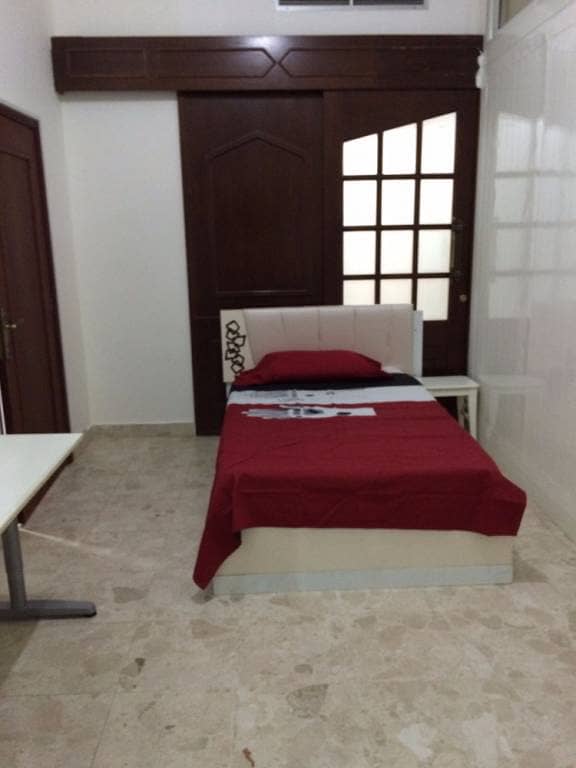 Room with private Bathroom for Rent In Corniche (weekly,monthlty,yearly)