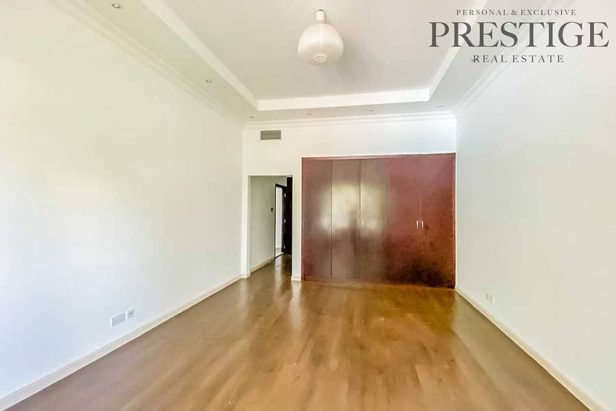 11 Exclusive | Fully Upgraded | 2 Beds | VOT