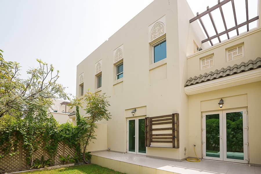 Вилла в Аль Фурджан，Куортадж，Фаза 1, 3 cпальни, 2800000 AED - 5404814