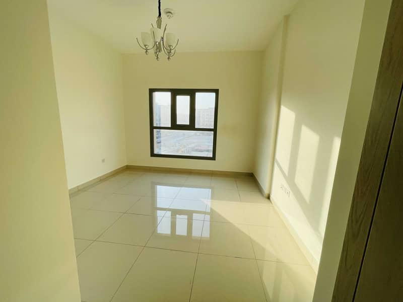 16 Elegant 2-BR | with all Amenities | 3 bathrooms | Wadrobes | University area