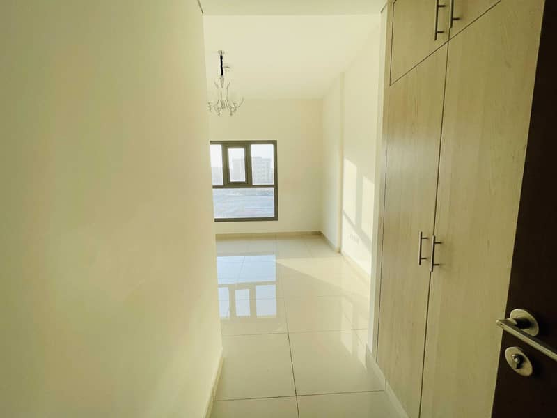 17 Elegant 2-BR | with all Amenities | 3 bathrooms | Wadrobes | University area