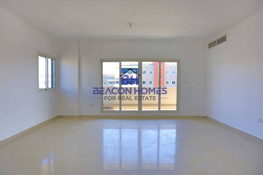 9 NICE LOCATION 3BHK APT + MAID ROOM   W/ POOL VIEW