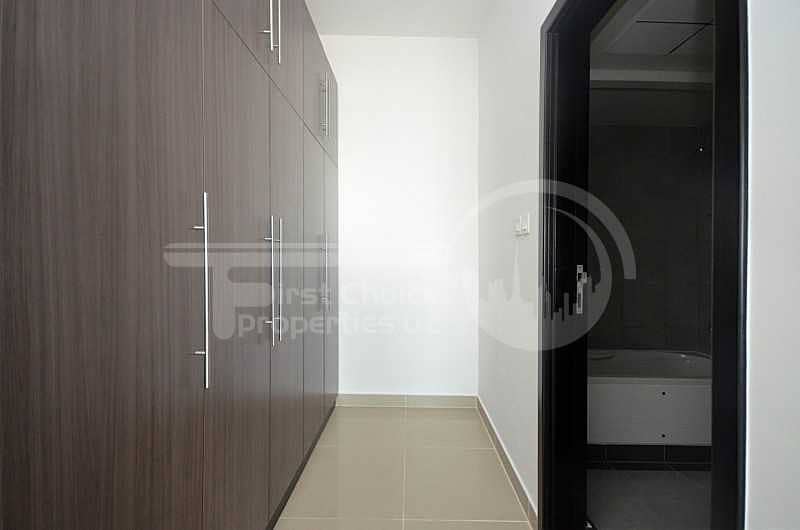11 Vacant! Closed Kitchen Apartment in Reef