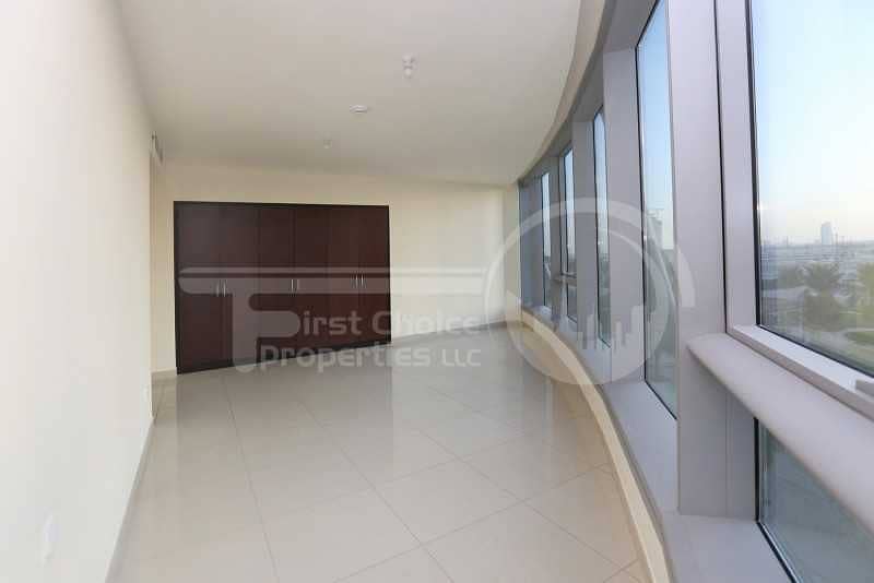 9 Rent a Stunning High Rise 3BR Apartment.