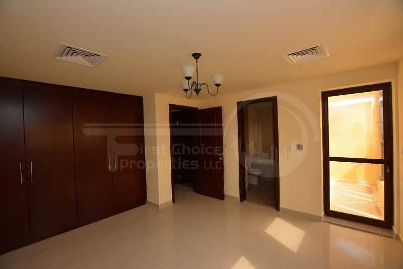 7 Buy a lovely Single Row Corner 3BR Villa