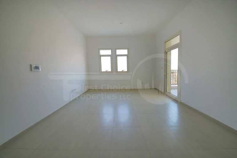 4 Lovely 2BR Terraced Flat w/ Rent Refund.
