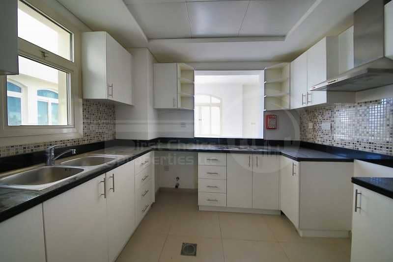 6 Rent a Comfortable 3BR Villa in Al Ghadeer