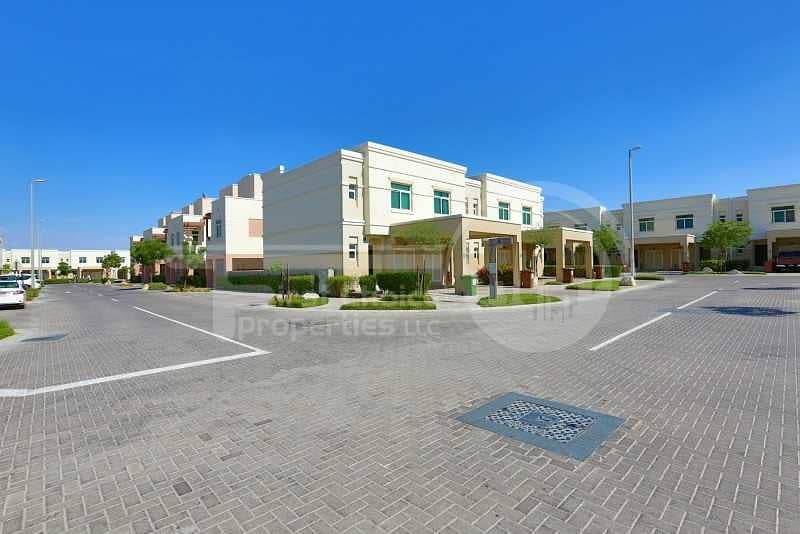 17 Rent a Comfortable 3BR Villa in Al Ghadeer