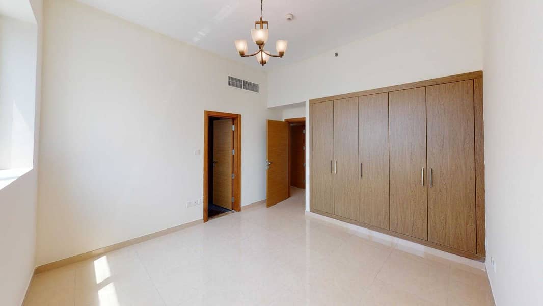 20% off commission | Balcony | Community views 20% off commission | Balcony | Community views